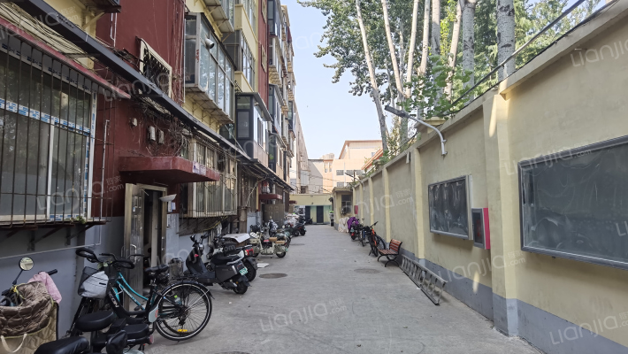 省直宿舍外景图