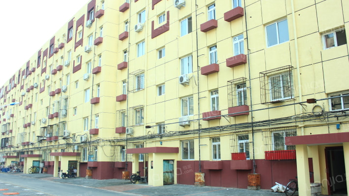 玉桥西里70号院外景图