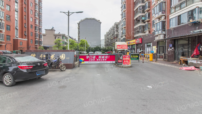 锦湖花园B区外景图