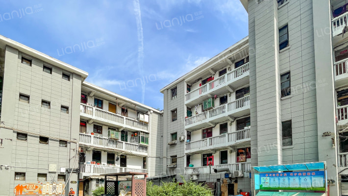 尚爱路18号院外景图