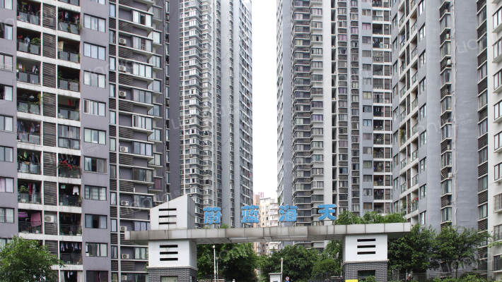 蔚蓝海天外景图