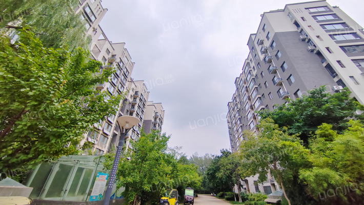 大学仕花园外景图