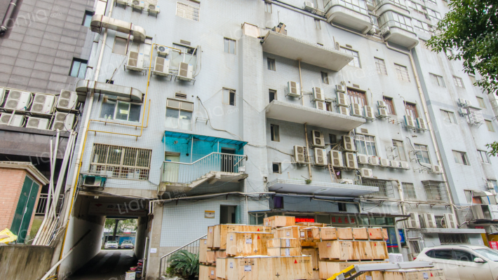 日出东方外景图