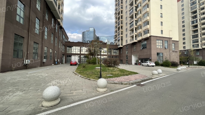 安峡时代广场外景图