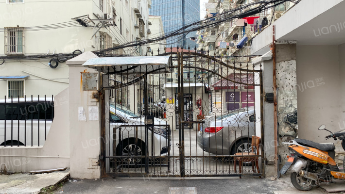 三兴大楼外景图