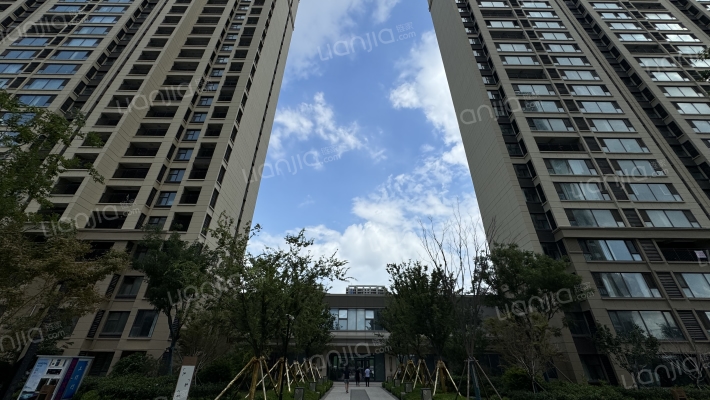 卓越·蔚蓝郡外景图