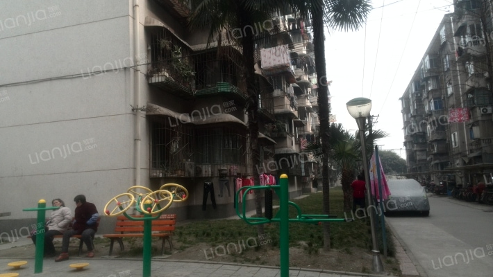 成飞102小区外景图