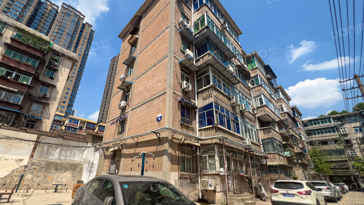 中铁一局集团太乙路西院小区外景图