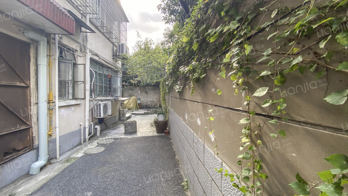 莘庄小西街外景图