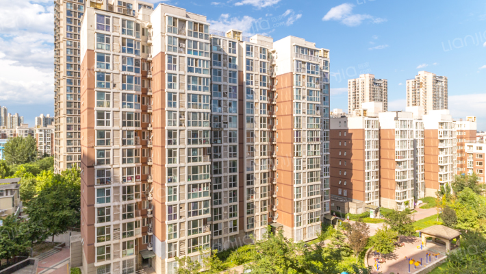 万年花城二期外景图