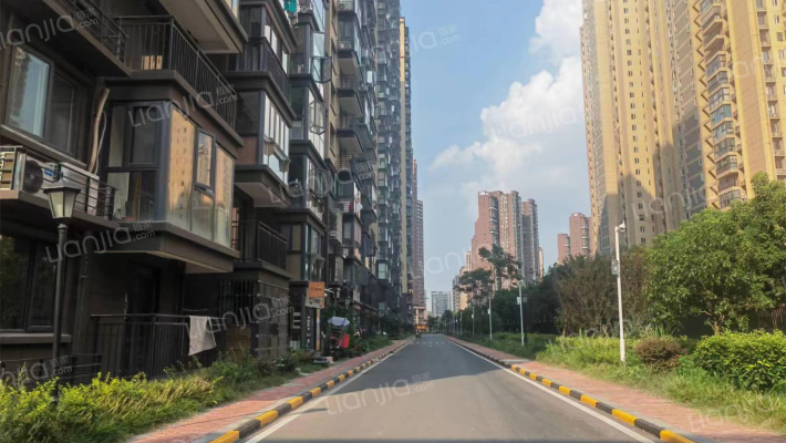 港东名居三期外景图