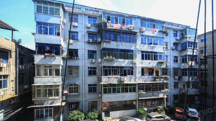 湖东住宅外景图