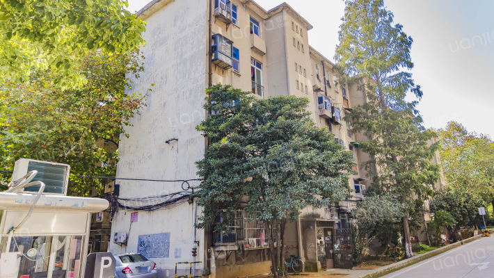 武汉工程大学教工宿舍外景图