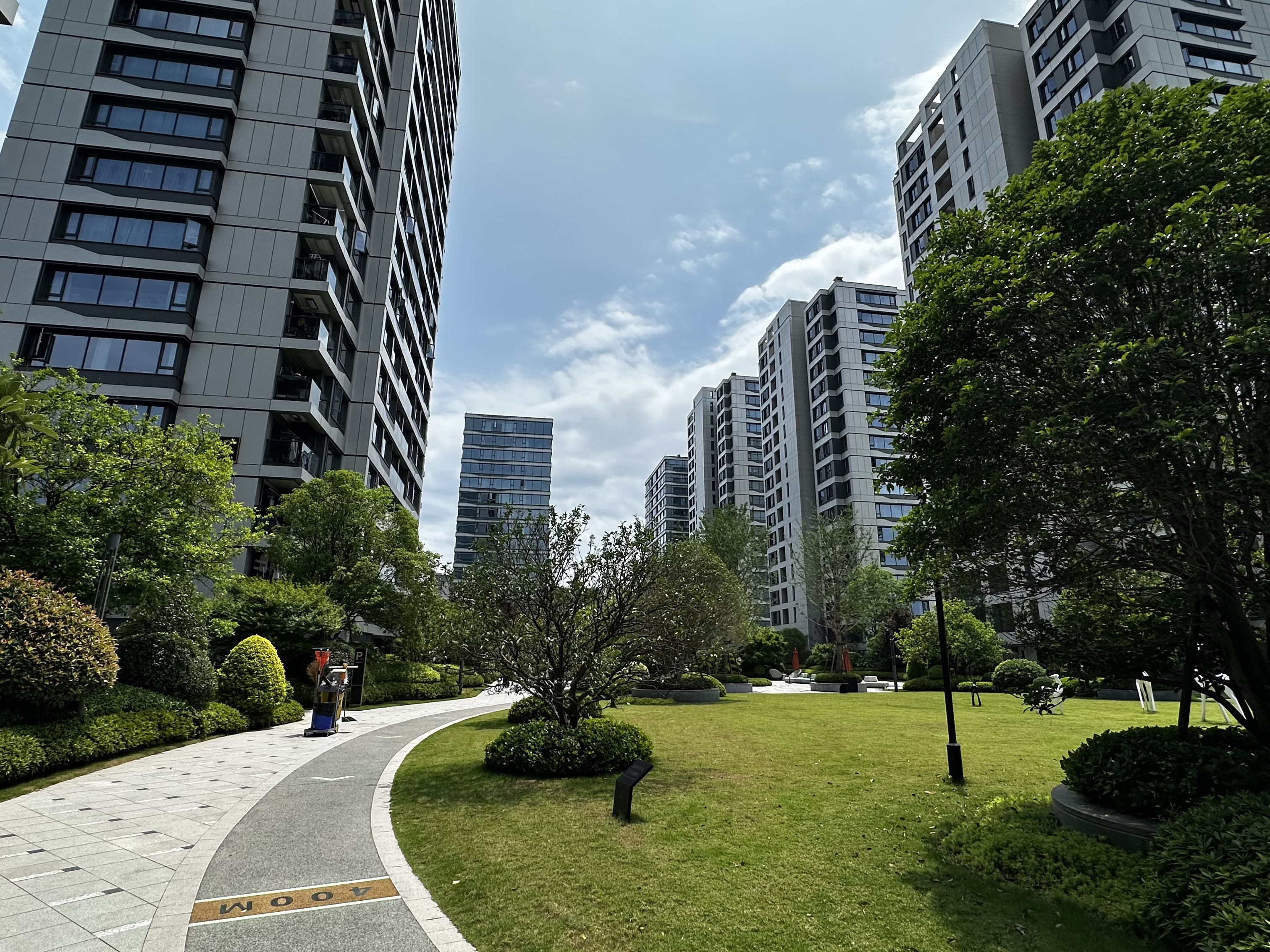 Yu Bin Mansion compound photo 3