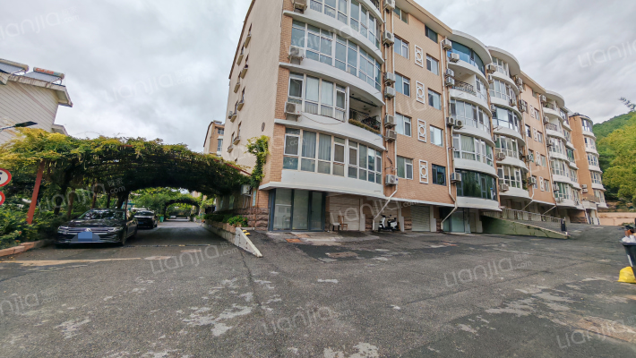 绿苑亚泰外景图