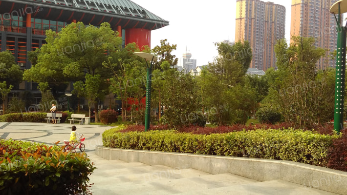 中铁四局机关大院外景图