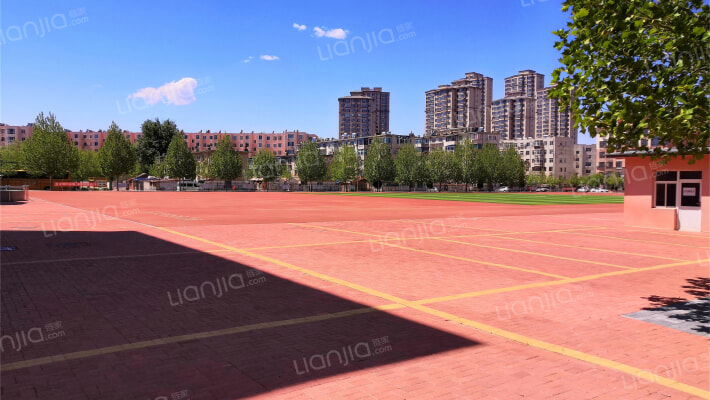 铁西小学外景图