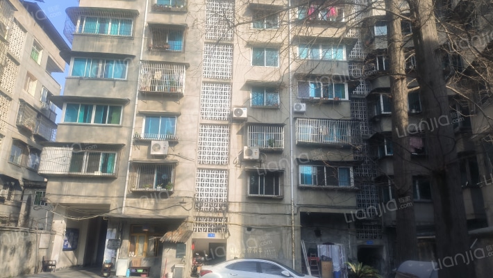 都江堰市人民检察院宿舍区外景图