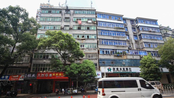 新建区百商1栋外景图