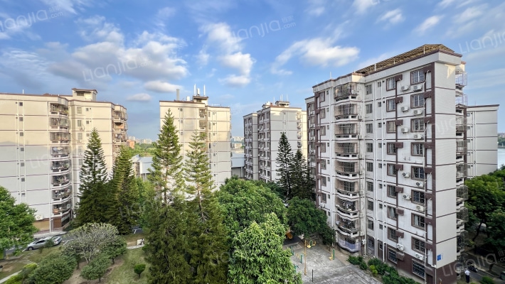 滨江花园外景图