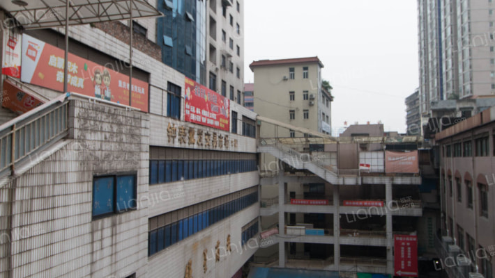 银星商场外景图