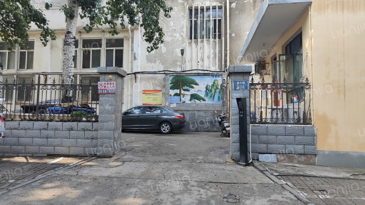 教育学院外景图