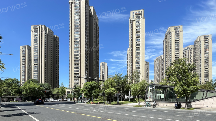 龙湖春江彼岸外景图