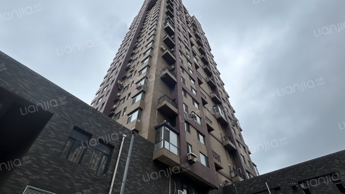 西城晶典外景图