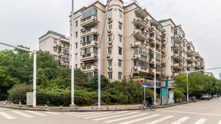 温馨苑AB区外景图