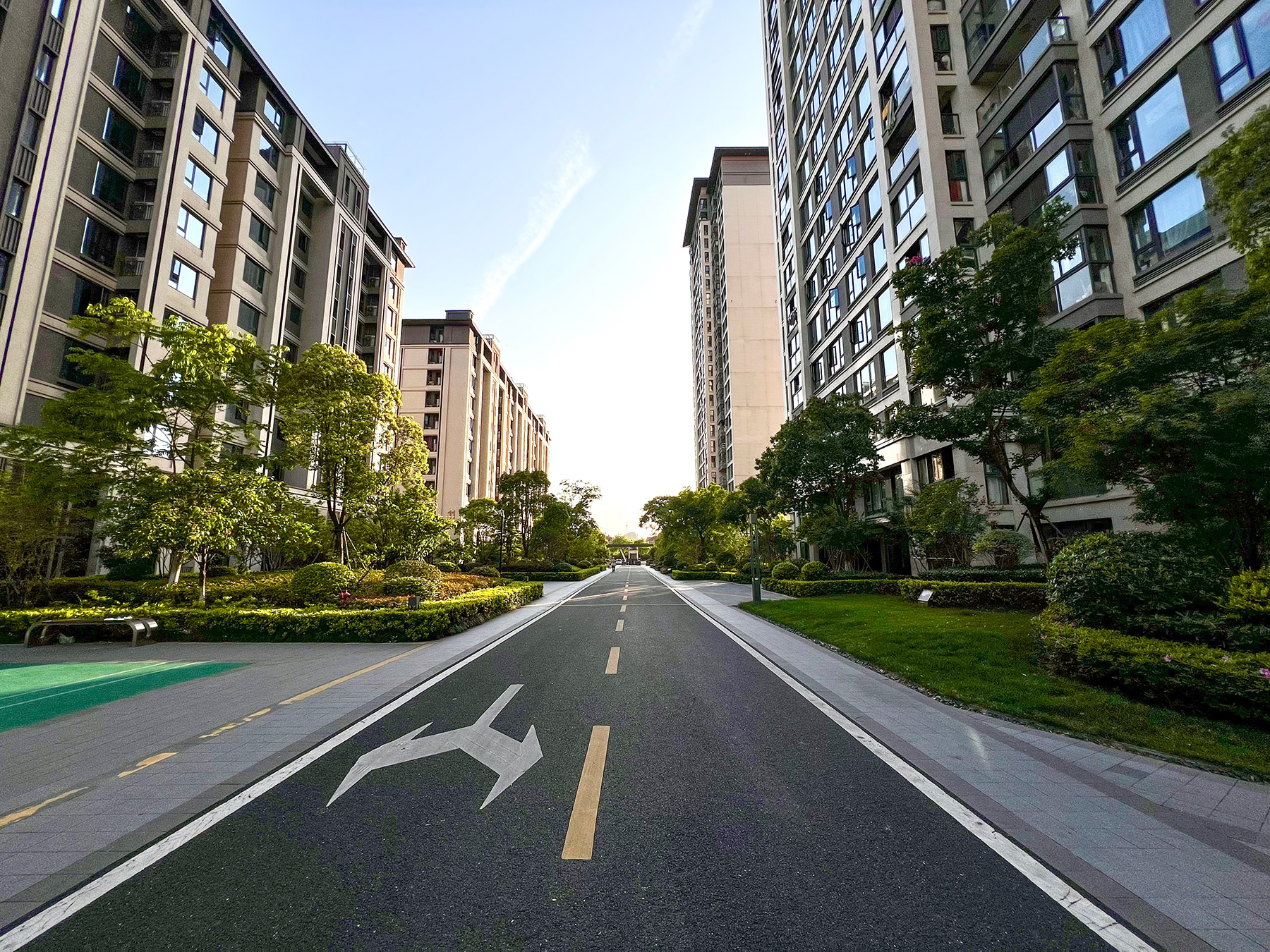 金辉蓝光辉逸云筑小区实景 5