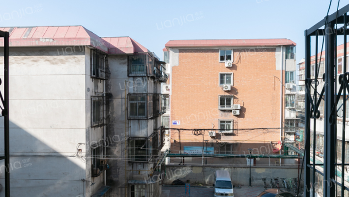 无瑕街宿舍楼外景图