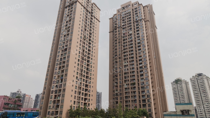 华城国际外景图