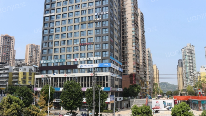 祥瑞财富中心外景图