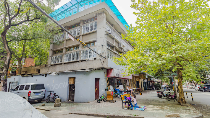 国营长江电源厂宿舍外景图