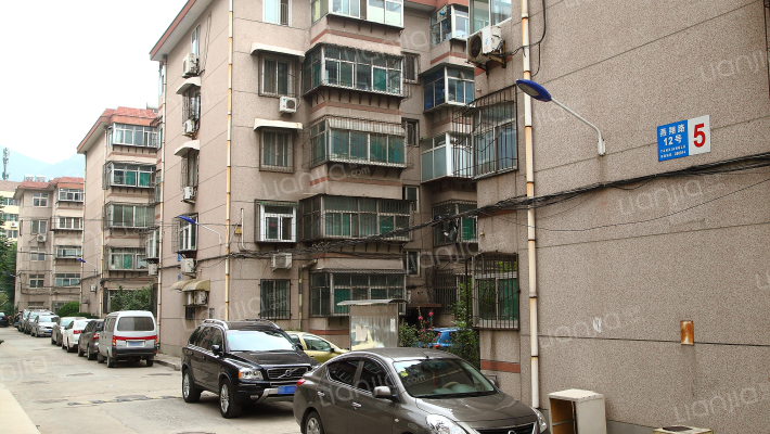 中医药大学二宿舍外景图