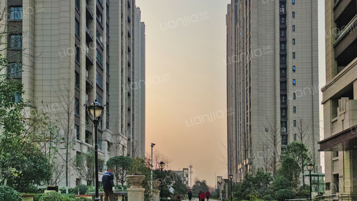 东方米兰国际城外景图