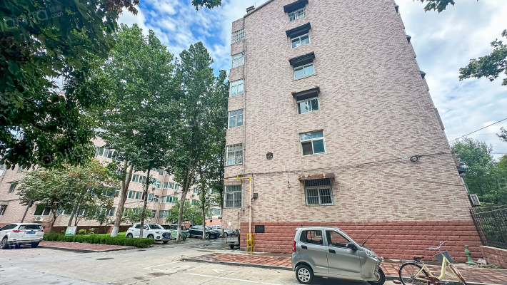 长清一中家属院外景图