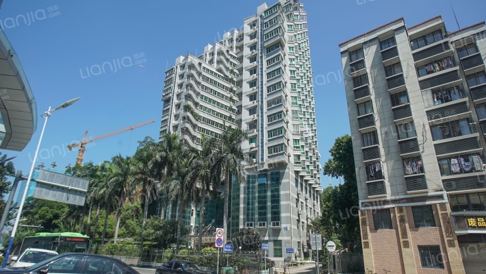 港吉大厦外景图