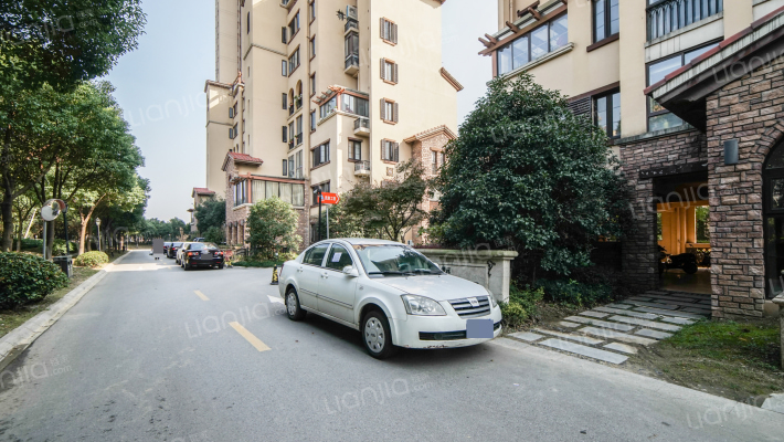 维纳阳光花园南区外景图