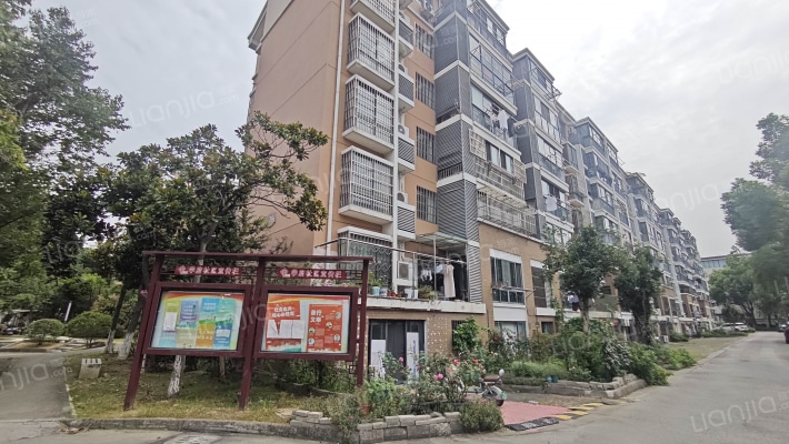 湖畔翠庭外景图