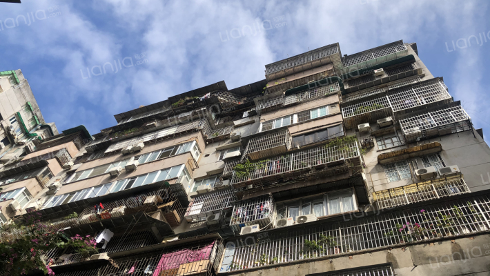 东华市场东华东路外景图