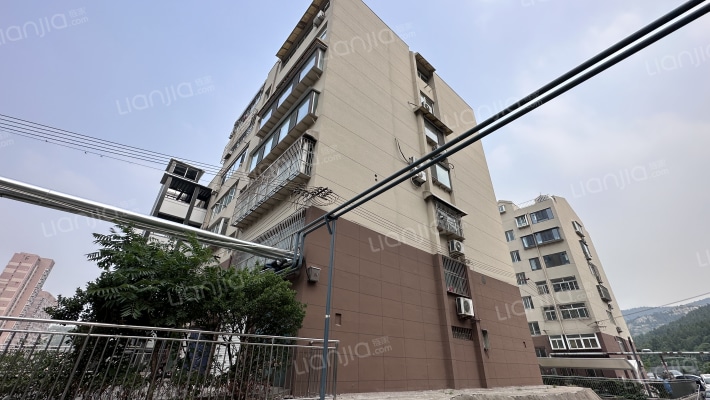 环绿山庄外景图