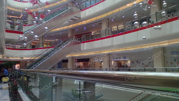 莲花国际广场外景图