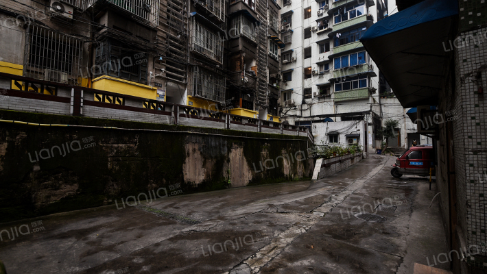 前进路68号外景图