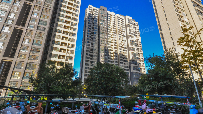 荆胡村1号院外景图