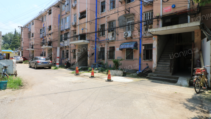 金陵新三村外景图