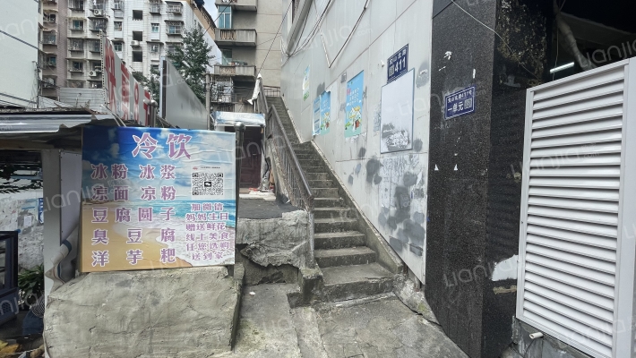 宝山北路411号外景图