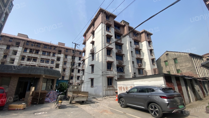 旧里河路外景图