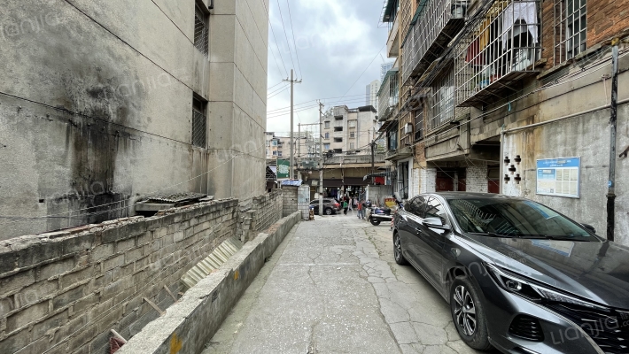 香狮路220号外景图