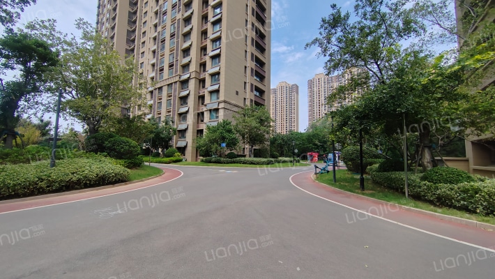 世茂原山首府外景图